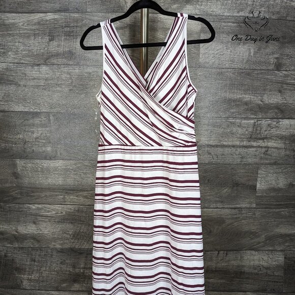 My Amelia James Dresses & Skirts - My Amelia James V Neck Maxi Dress Size M
